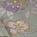 桜文様若紫色留袖　質感・風合