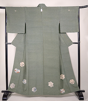 大小あられ風景の裾柄模様三つ紋袷