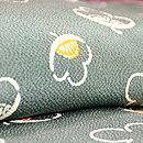 浦野理一作 椿模様縮緬袷小紋　質感・風合