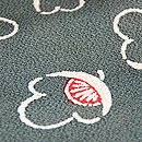 浦野理一作 椿模様縮緬袷小紋　質感・風合