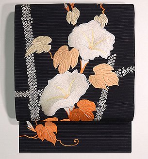 垣根にアサガオの刺繍帯