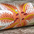 山百合の図刺繍名古屋帯 質感・風合