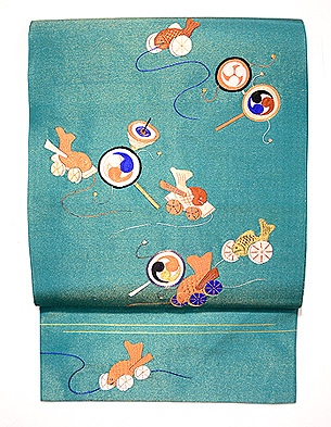 グリーン地おもちゃ尽くし名古屋帯