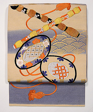 楽器の刺繍名古屋帯