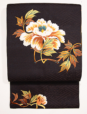 黒地牡丹の刺繍名古屋帯