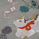 赤い首輪の猫に秋海棠刺繍開き名古屋帯　質感・風合