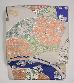 扇面に桜文様の丸帯