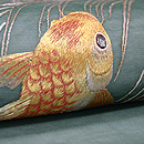 鯉の滝登り図刺繍名古屋帯 質感・風合