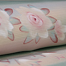 バラとチューリップの染め刺繍帯　質感・風合