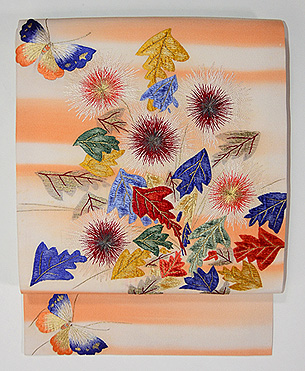 蒲公英と蝶刺繍名古屋帯