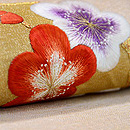 梅と南天の刺繍名古屋帯　質感・風合