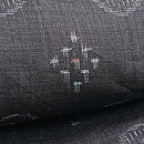 銭玉に群星文様の宮古上布　質感・風合