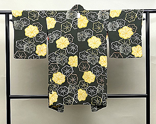 紅葉文松葉色の羽織