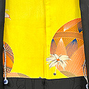 黒地糸巻きと手毬文の羽織　羽裏