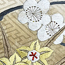 梅に水仙文様刺繍の名古屋帯　質感・風合
