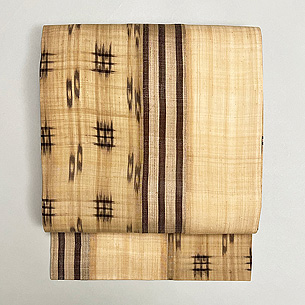 無地、縞、トー二―と変わり井桁の芭蕉布継ぎ名古屋帯
