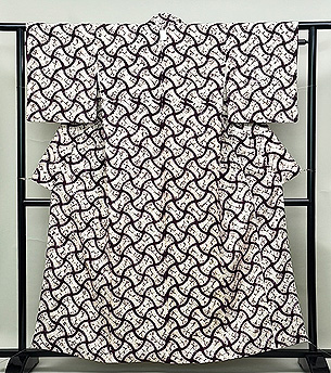 南部紫紺染め　分銅繋ぎ文