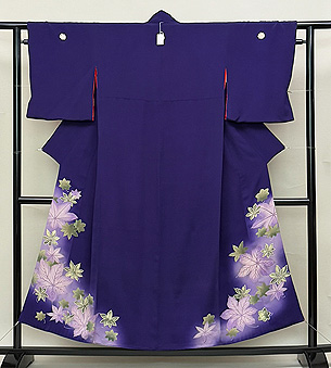 濃紫に青楓とやつで文様色留袖