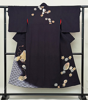 青海波に楓と貝桶文様付下