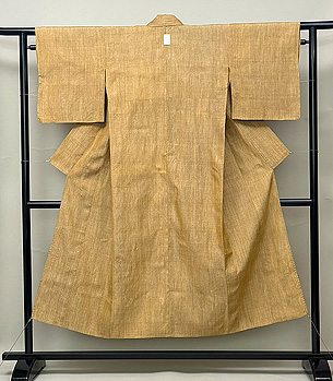 本場結城 砥の粉色無地単衣