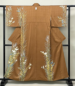 丁子茶秋草文様の訪問着