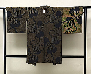 金通し黒の羽織