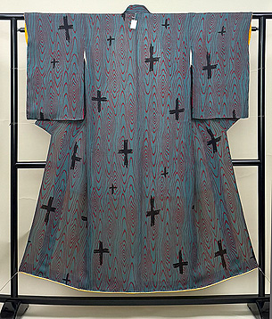 お召茶色杢目文様に十字文の小紋