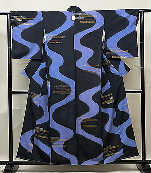 黒地流水に霞文様小紋