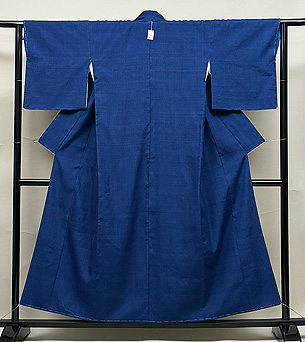 瑠璃色の色無地結城紬