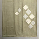 紗綾型に踏み石文様の付下