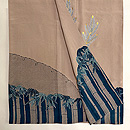 雪輪取りに松竹文様の訪問着 田畑喜八作