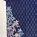 野草に桜文様の散歩着