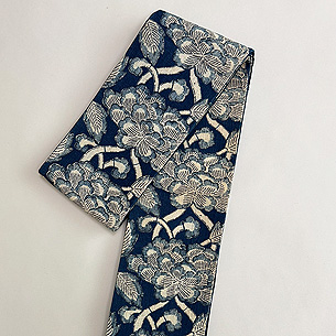 藍型染めの半巾帯