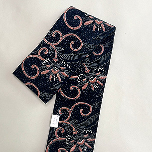 中形花唐草にドット文様の半幅帯