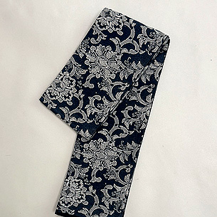 中形花唐草文様の半幅帯