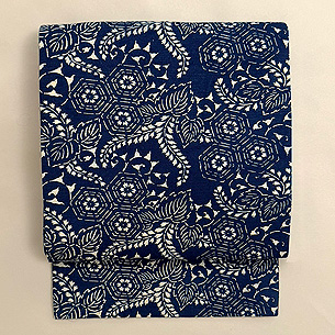 松原工房 松原良夫作 切り唐草に三つ盛り花亀甲名古屋帯