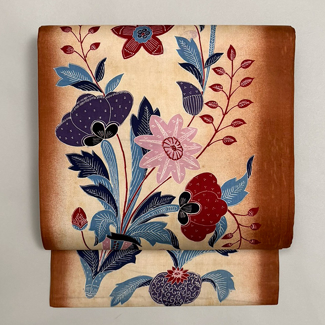 アンティーク可愛い模様の着物単品 正統派古典 ピンク/淡い色 牡丹柄 吉澤織物/最高級金彩手描友禅