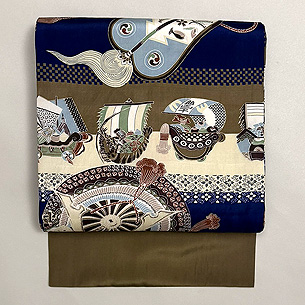 軍配に兜、宝船の染め帯