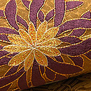 路考茶地に菊水刺繍の名古屋帯　質感・風合