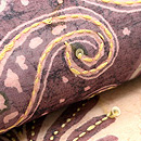 ペイズリー文様のサリーの帯　質感・風合