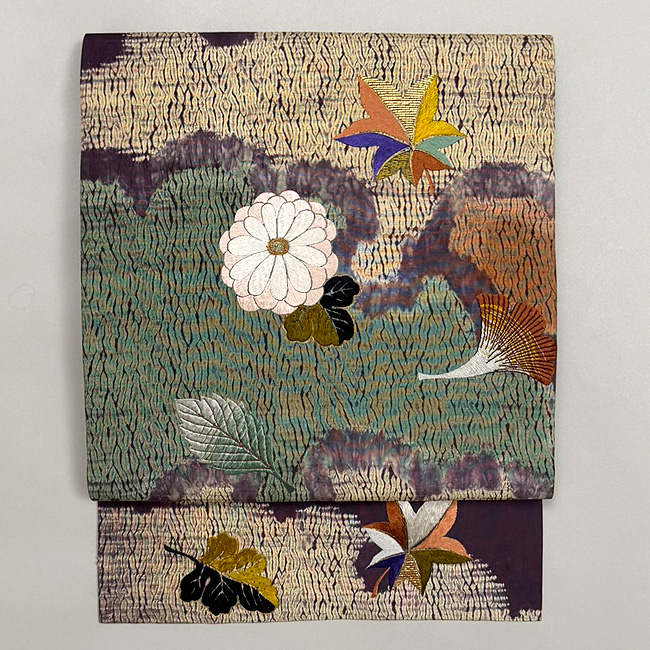 杢目絞りに秋の刺繍帯 66,000円(税込)帯25-10-63 | アンティーク