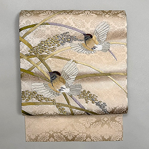 花菱の地紋に稲穂と雀の刺繍帯