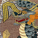 龍の丸文の名古屋帯　質感・風合