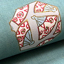 切りばめ文様手描き更紗の名古屋帯　質感・風合