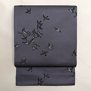 グレー地群雀の織り名古屋帯