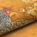 梅に雉子の刺繍染帯 質感・風合
