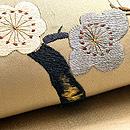 砂色の繻子梅の花刺繍帯 質感・風合