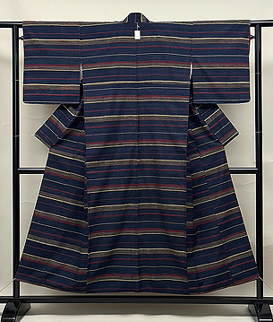 段熨斗目柄の紬