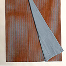 柿渋色と錆鼠色の縞本場結城紬