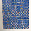 藍色に小花型染め小紋紬